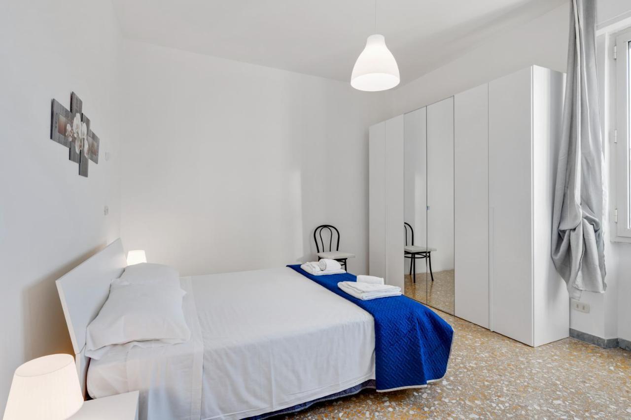 Lulli Cozy Apartment With Balcony Firenze Bagian luar foto