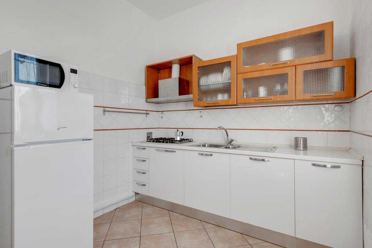 Lulli Cozy Apartment With Balcony Firenze Bagian luar foto